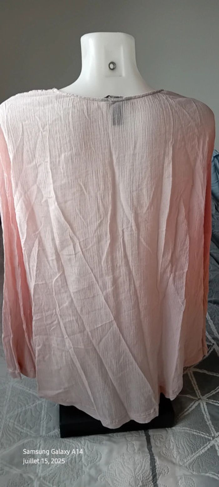 Blouse longue légère col V avec broderies aspect plissé rose femme 48/50 h&m BB - photo numéro 6