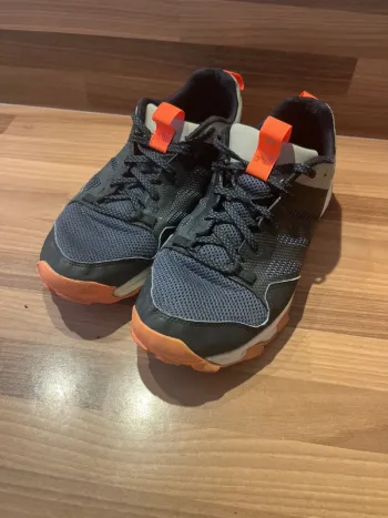 Chaussures Adidas homme