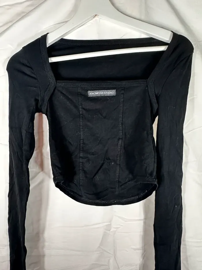 Haut manches longues noir YesStyle - Col U élégant