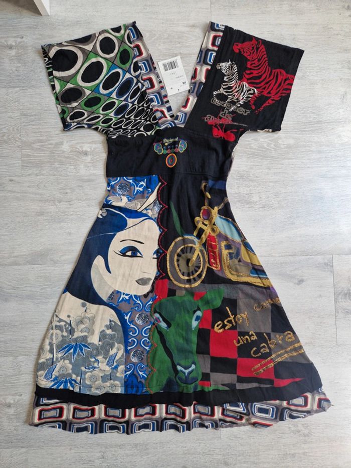 Robe desigual neuve avec étiquette XS