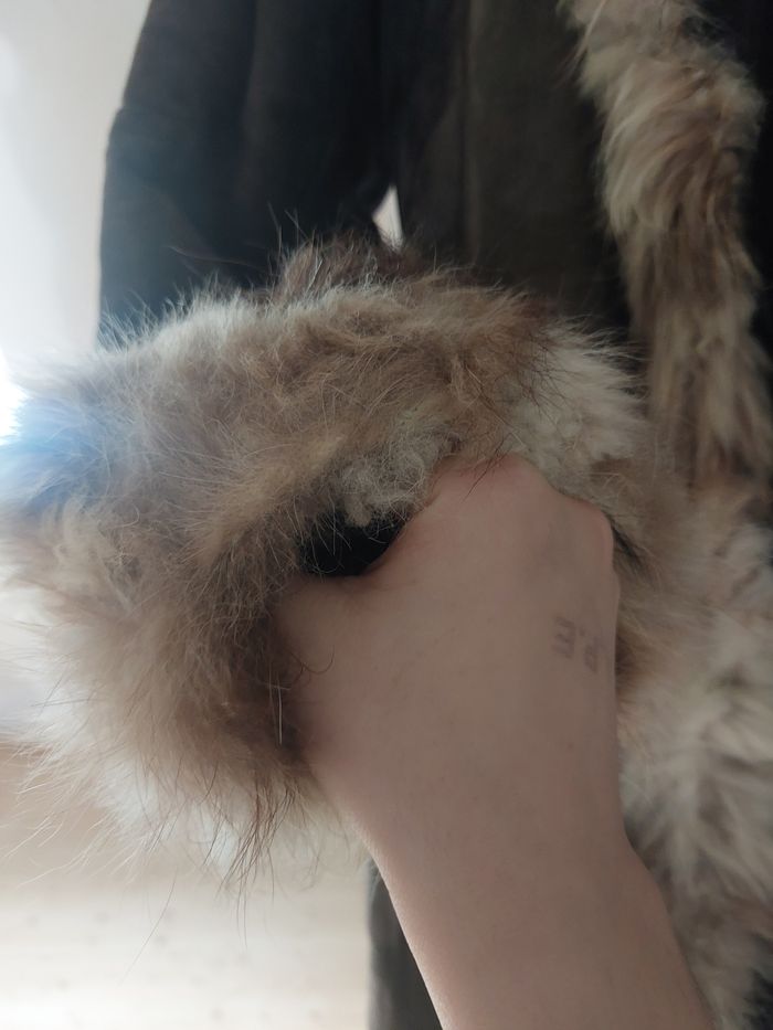 Manteau long cuir et fourrure - photo numéro 3