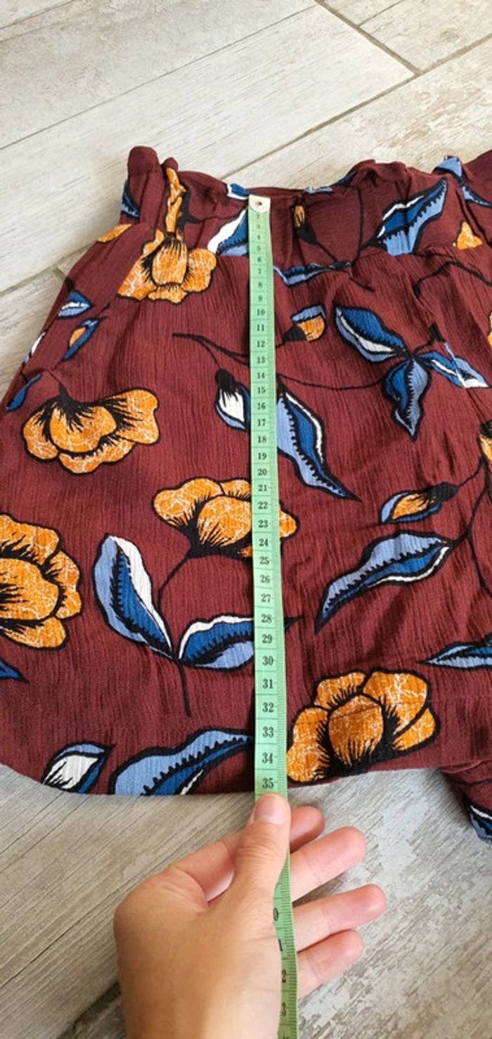 Très beau short de chez kiabi taille 34 en très bon état 👌 - photo numéro 3