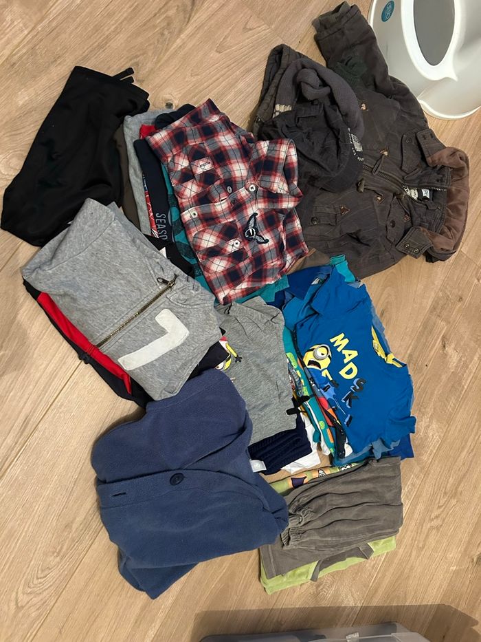 Lot de vêtement 4 ans