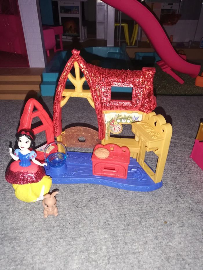 Maison blanche neige et accessoires - photo numéro 2