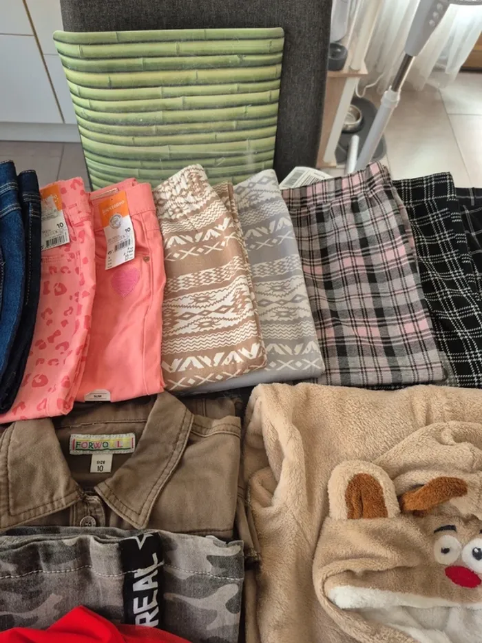 Lot de vêtements fille 9/10 ans - photo numéro 9