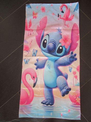 Petite Serviette de plage Stitch neuve
