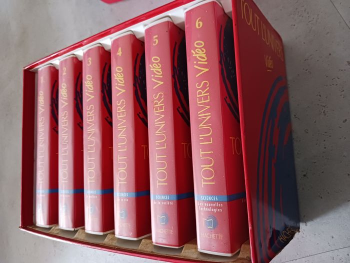 coffret 6 cassettes sciences VHS Tout l'univers