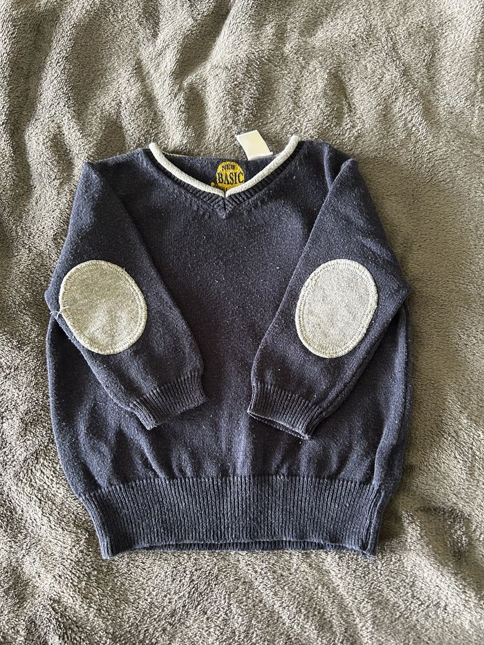 Lot de 4 pulls et vestes - photo numéro 3