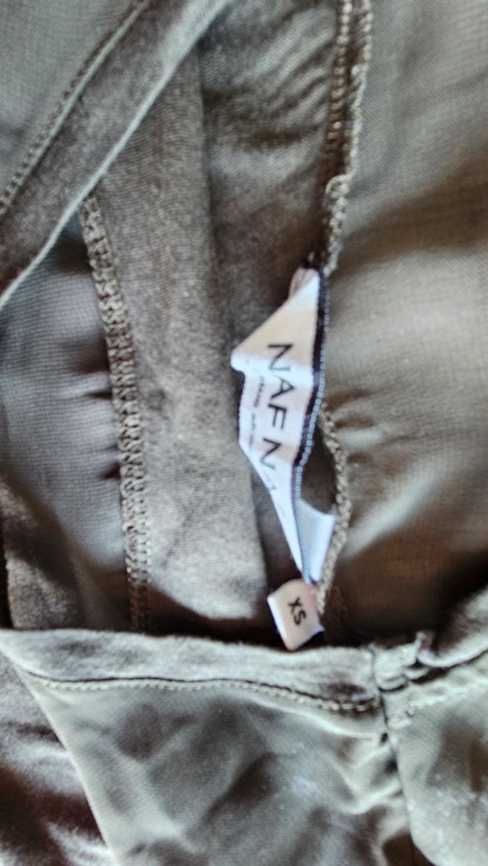 T-shirt vert foncé et semi transparence, taille XS, Naf Naf - photo numéro 2