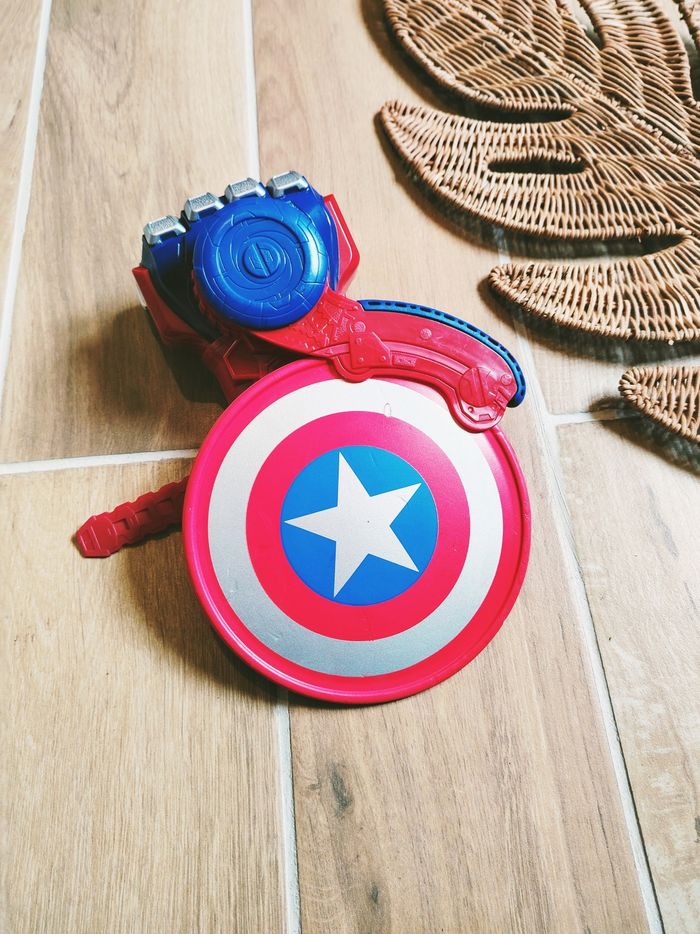 💫 Déguisement poignet lanceur de bouclier Captain America marvel - photo numéro 3