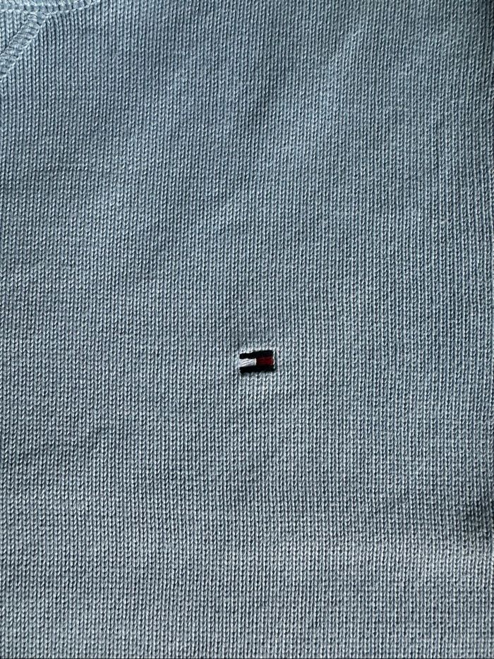 Pull Tommy Hilfiger bleu clair col rond taille XL 👕 - photo numéro 4