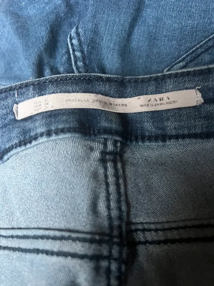 Jean troué bleu marine - photo numéro 4