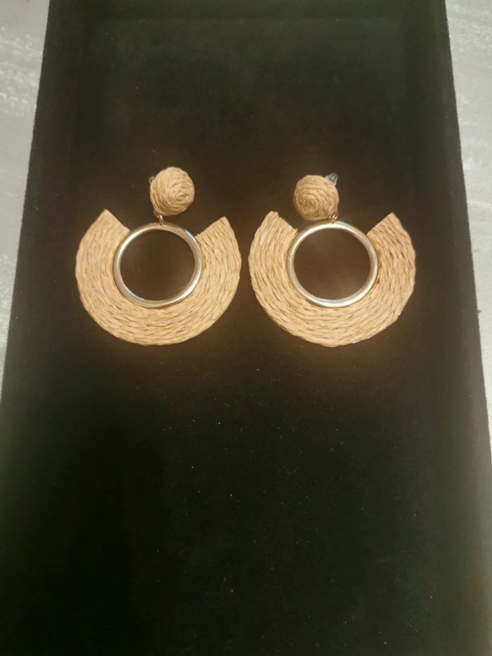 Boucles d'oreilles tissage raphia