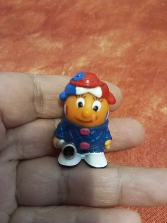 Lot de 7 figurines Kinder surprise Supporter, fan de foot - photo numéro 2