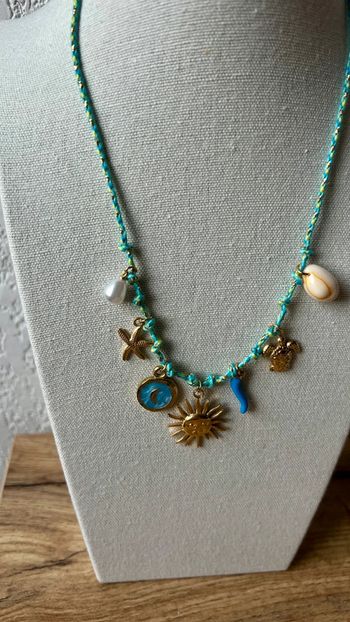 Collier à breloques