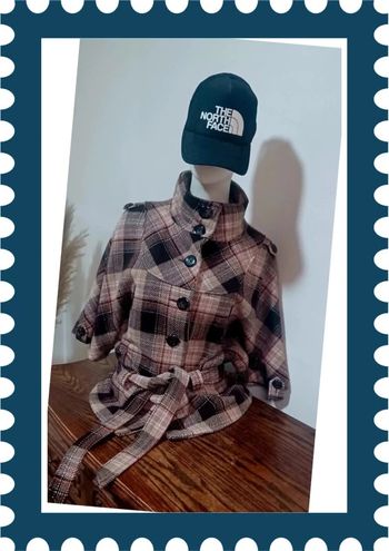 Très joli manteau court manches 3/4 MIM taille 40