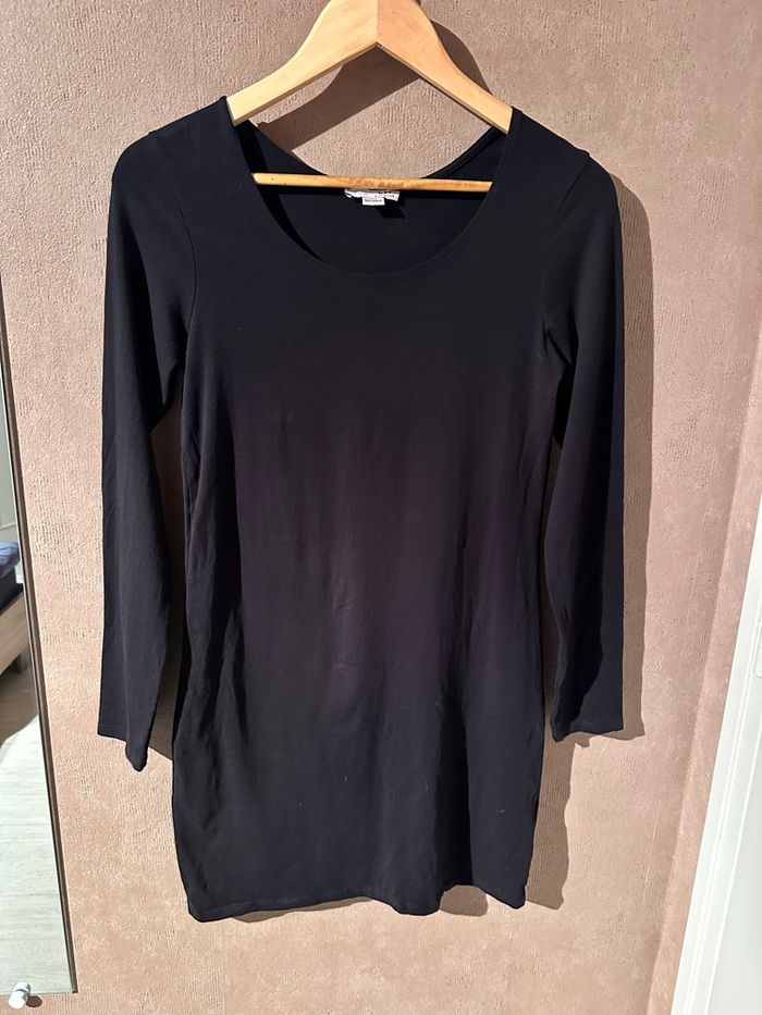 Robe noire - photo numéro 2