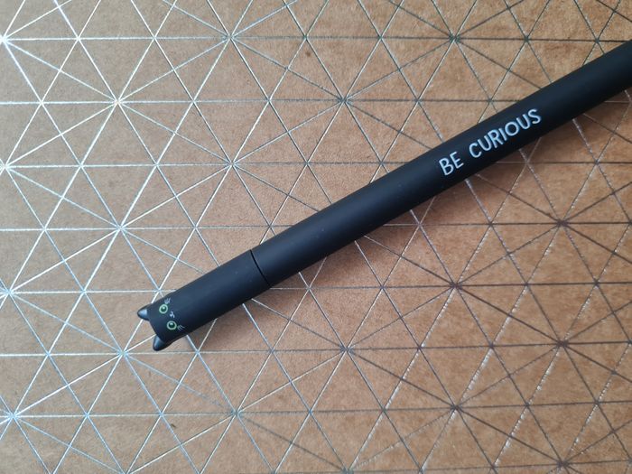 Legami Chat Noir ⭐1ère édition de 2021 = 1 Stylo Neuf - photo numéro 3