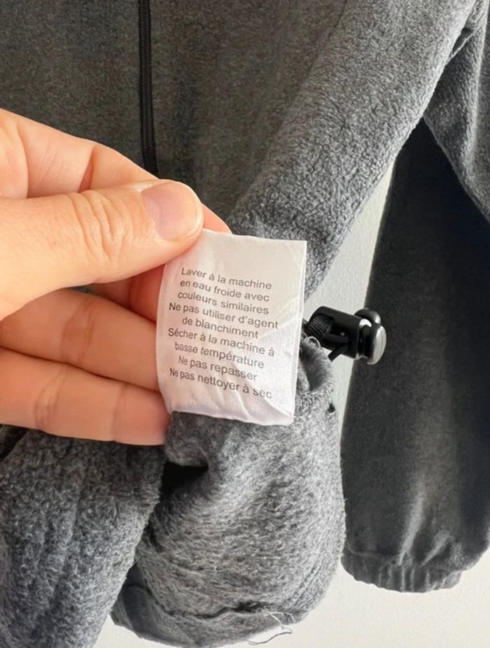 Polaire Harriton vintage taille L couleur grise. L. Très bon état - photo numéro 6