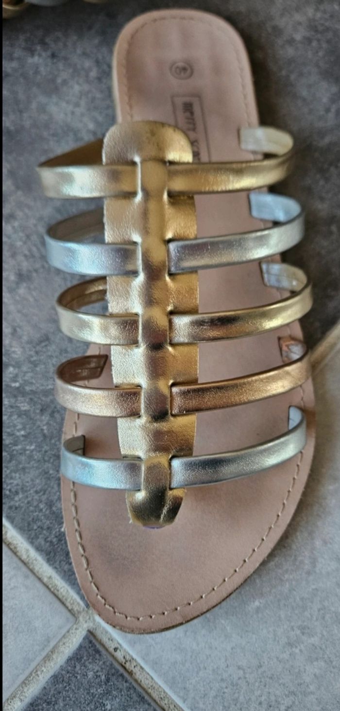 Tongs - photo numéro 3