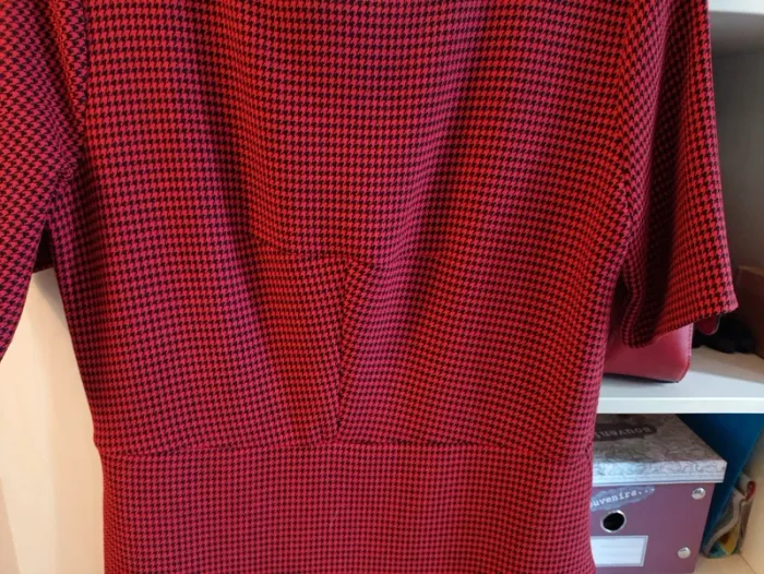 Robe rouge et noir T 42 - photo numéro 5
