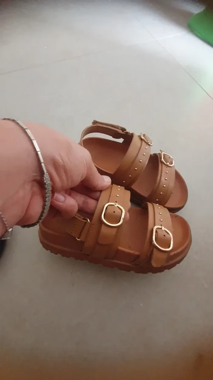 Sandales fille 28