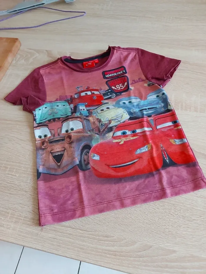 Tee-shirt cars