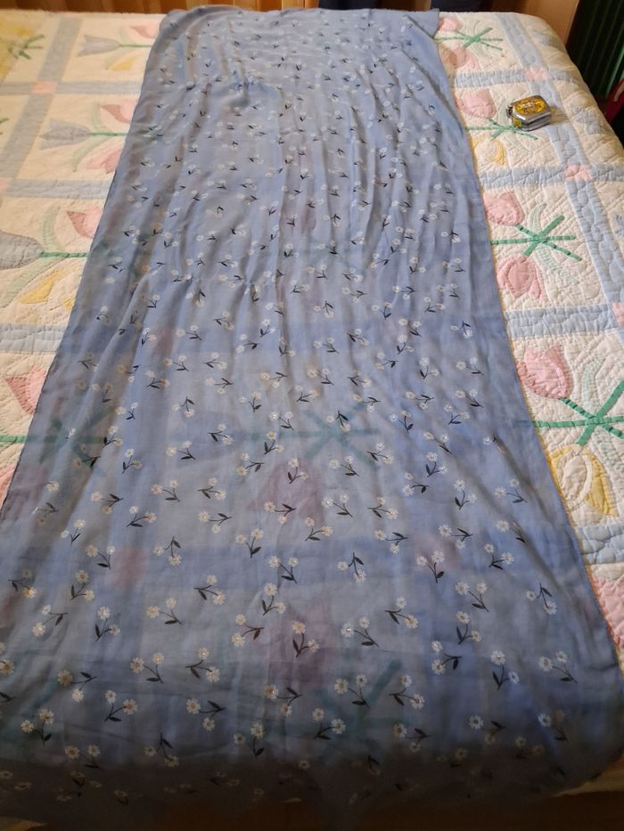 Echarpe fleurie bleue - photo numéro 3