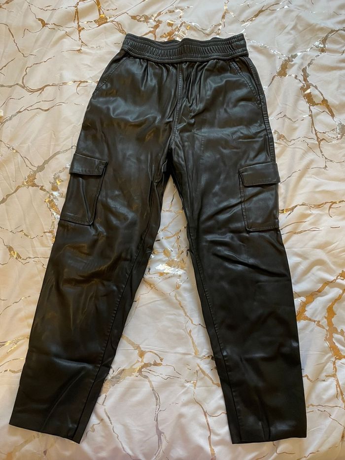 Pantalon en cuir femme Zara noir taille 36