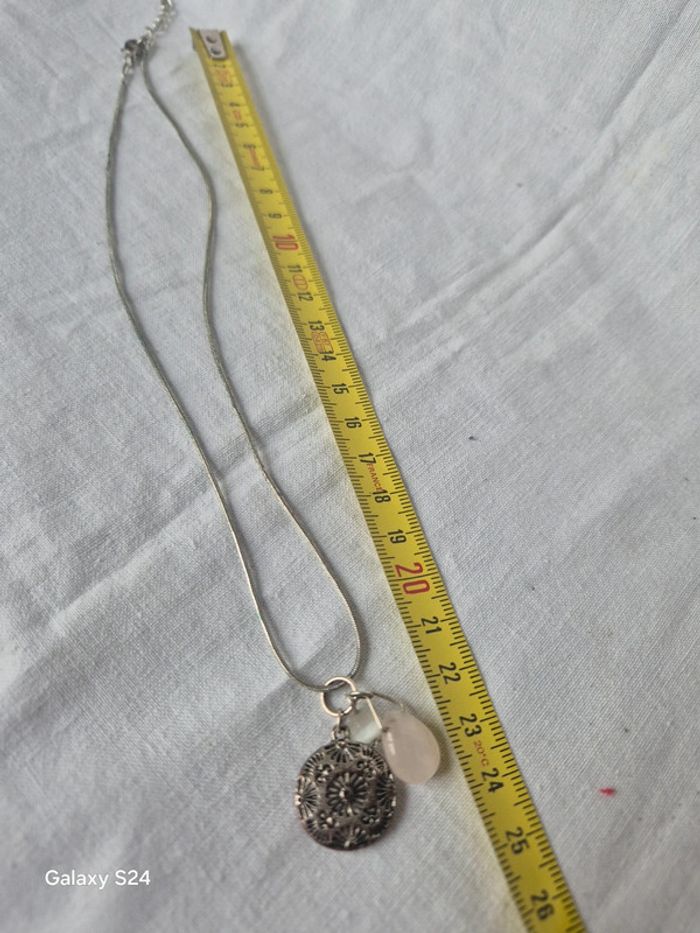 collier ras de cou avec pendentif - photo numéro 3