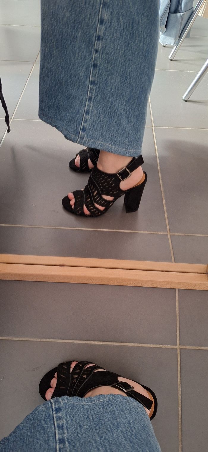 Talons noirs - photo numéro 7