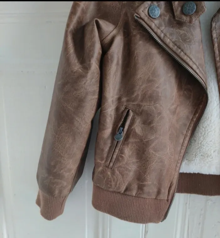 Perfecto simili cuir orchestra taille 8 ans - photo numéro 4