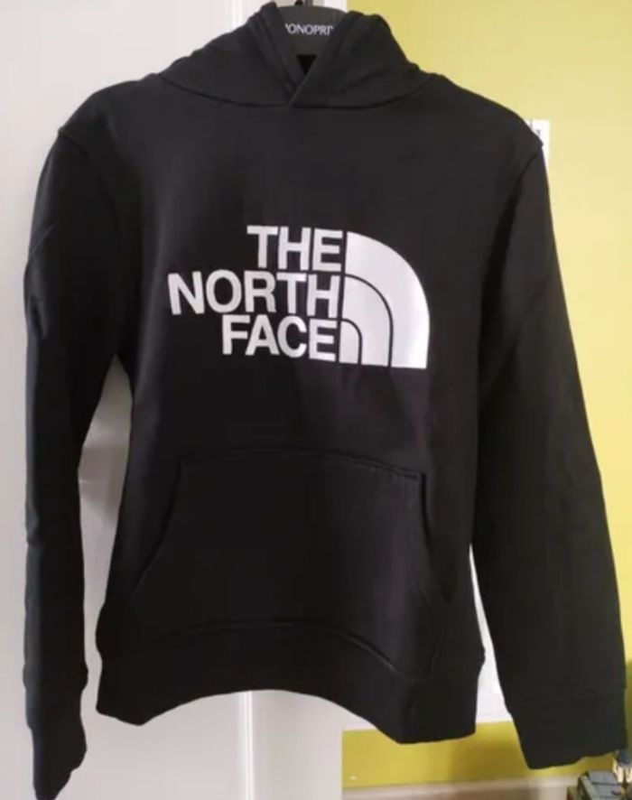 Sweat The North Face noir avec capuche