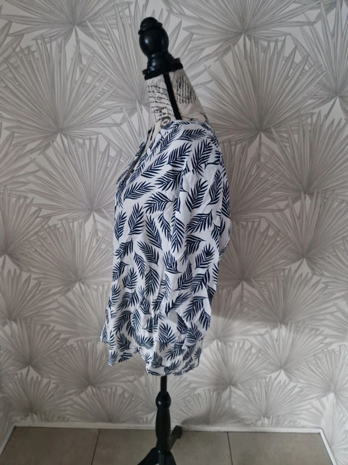 Jolie blouse motifs feuilles Christy taille 38 - photo numéro 3