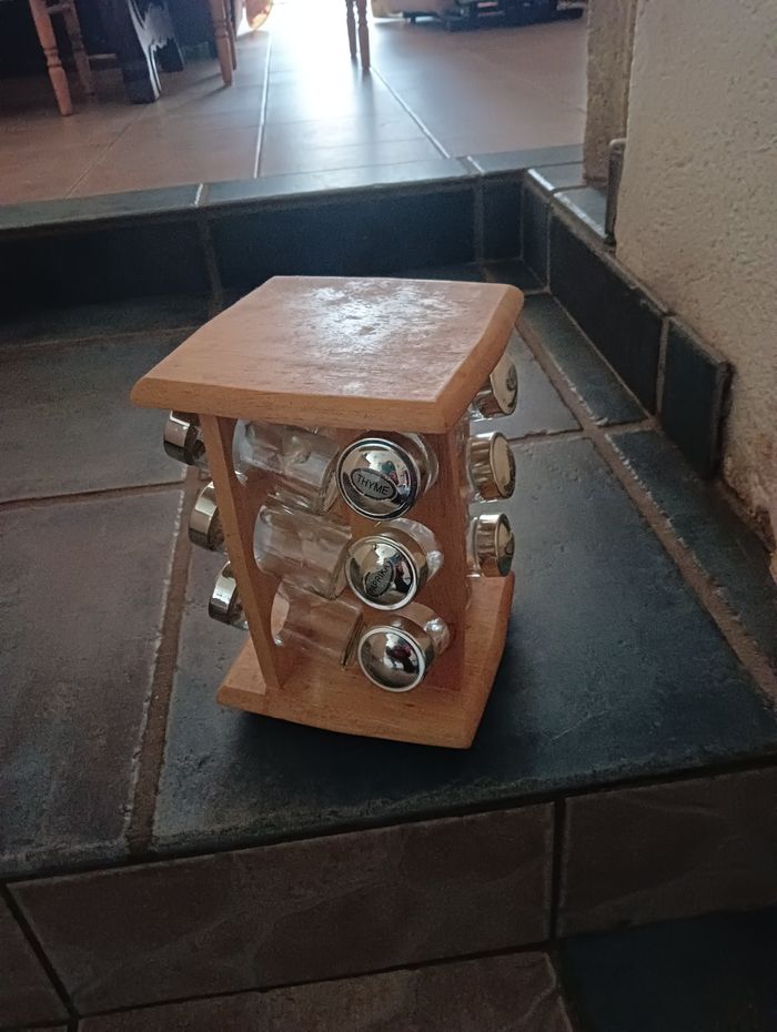 Présentoir à épices - photo numéro 3