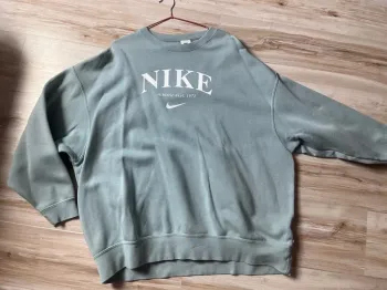 sweat vintage nike sportswear ocean cube/white