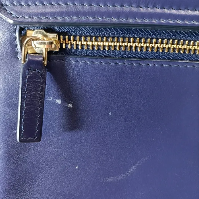 Sac bandoulière Lancaster bleu marine en cuir lisse, chaîne dorée amovible S046 - photo numéro 3