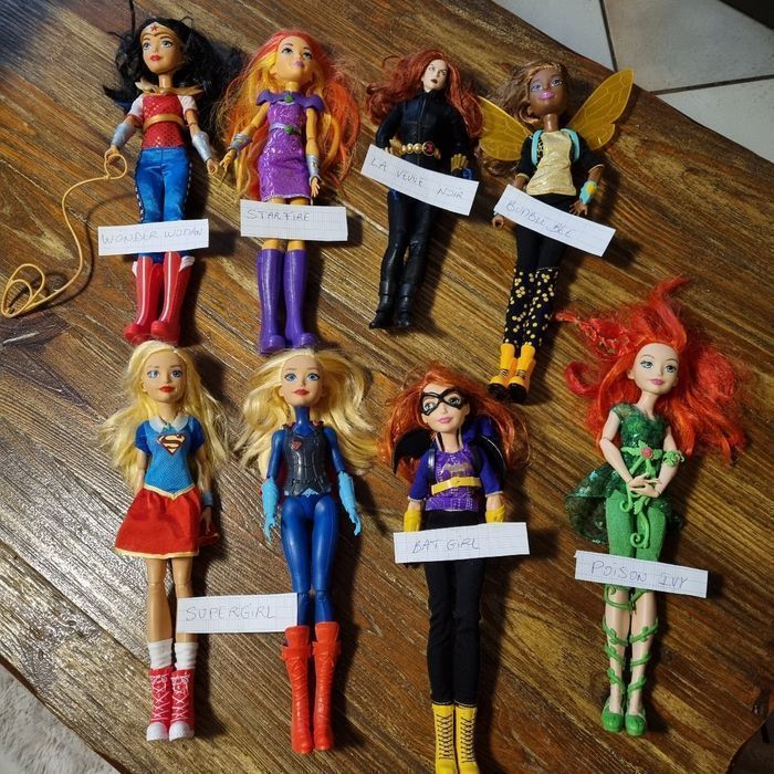 lot  figurines SUPER HEROS Girl