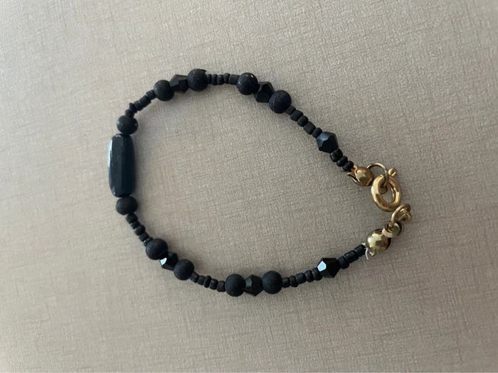Joli bracelet noir - photo numéro 2