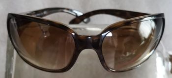 Lunettes de Soleil "Ray Ban"