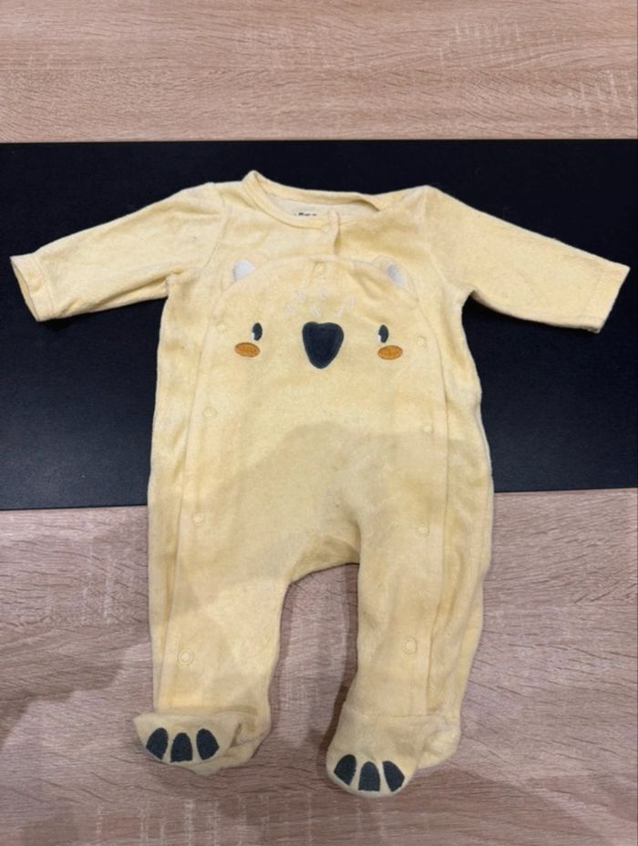 Pyjama bébé - Gémo - jaune - 1 mois - très bon état - photo numéro 2