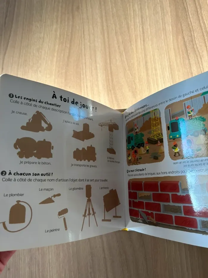 Livre le chantier ma baby encyclopédie Larousse - photo numéro 6