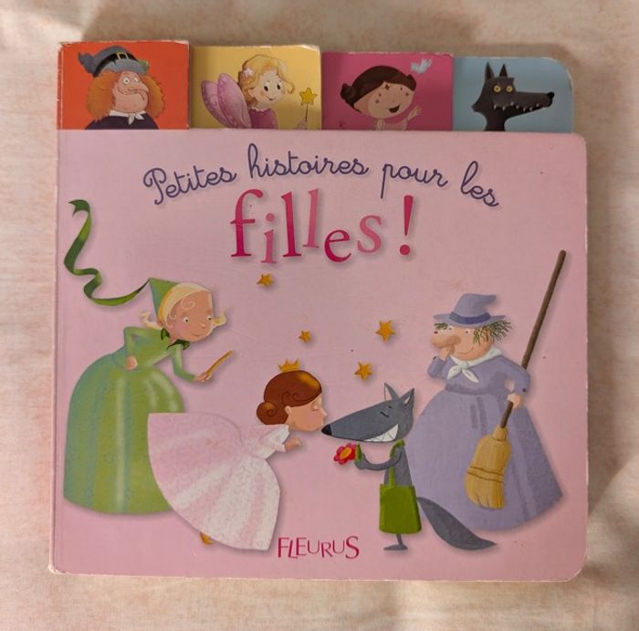 Livre enfant Petites histoires pour les filles de Fleurus