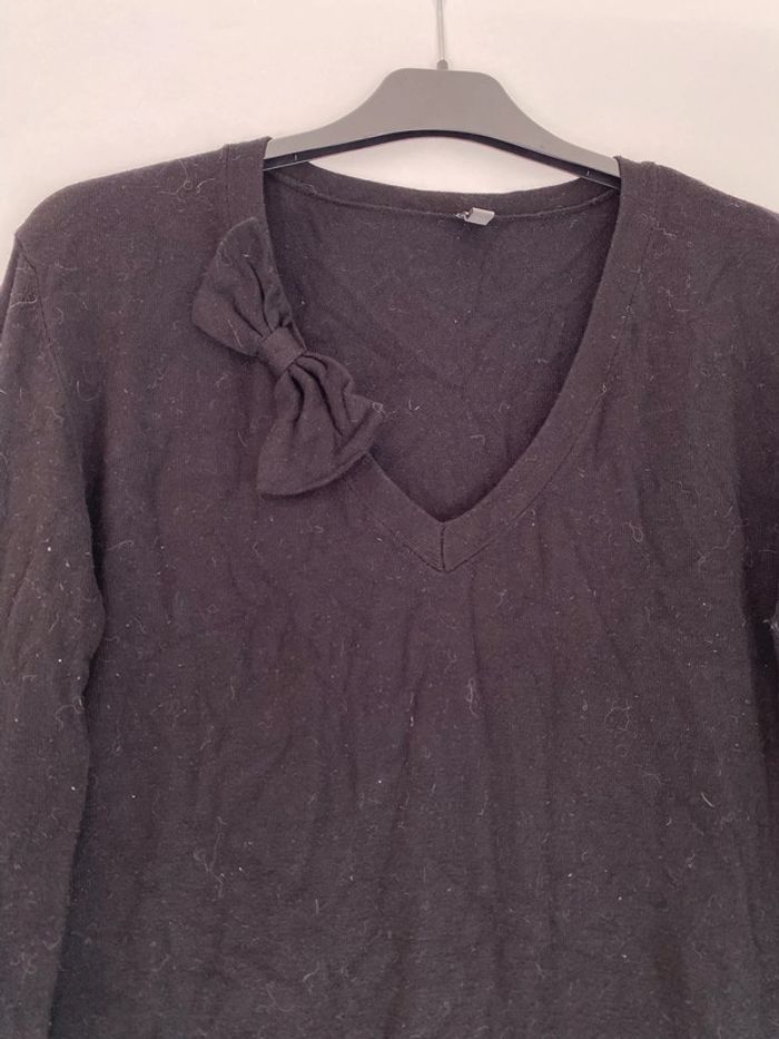 Pull noir avec noeud - photo numéro 2