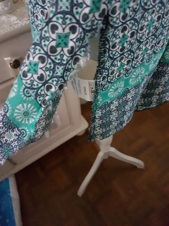 Haut fluide vert imprimé Taille 46 - photo numéro 5