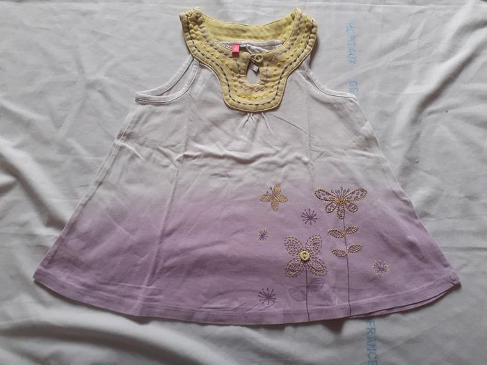 Débardeur blanc délavé lilas col jaune motif fleurs jaunes - photo numéro 3