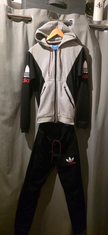 Survêtement adidas