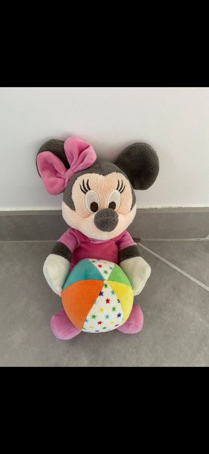 Peluche musicale Minnie Disney - photo numéro 2