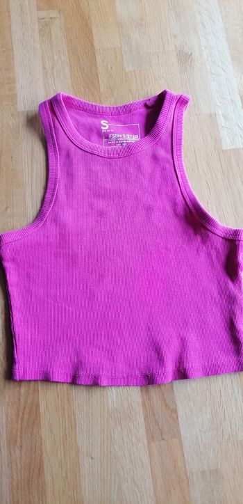 Top court fuschia taille S New-yorker 
