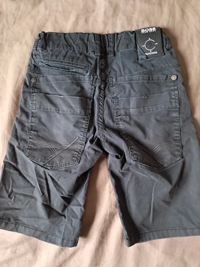 Short noir Hugo boss 8ans - photo numéro 2